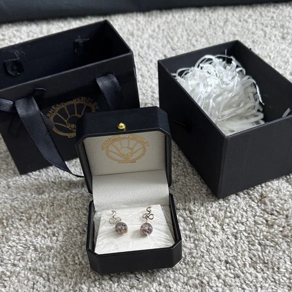 Vermeer Jewelry 925 sterling Silver Skull Pearl carved handmade gothic Earrings - Picture 3 of 3